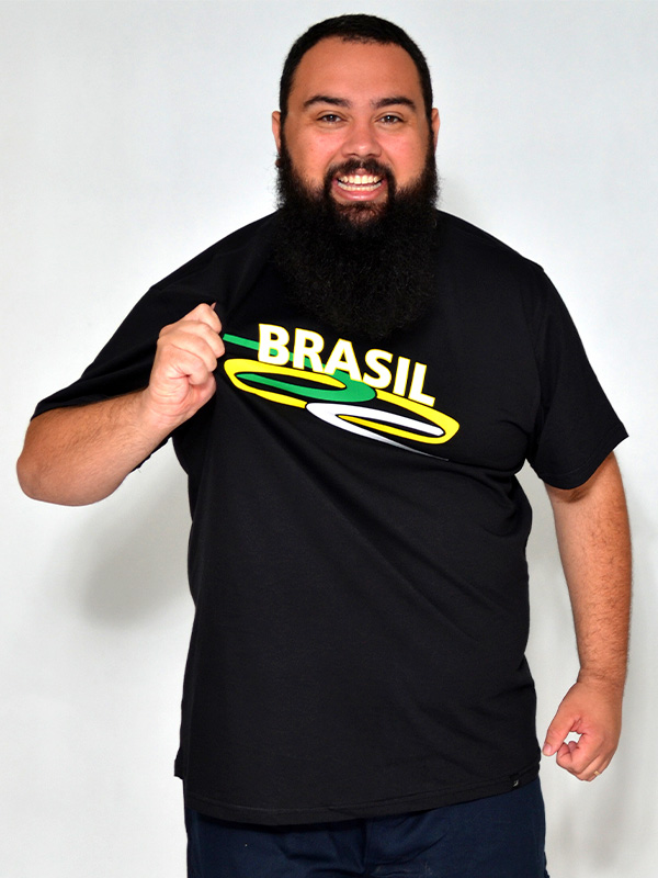 Camiseta Brasil Plus Size Preta